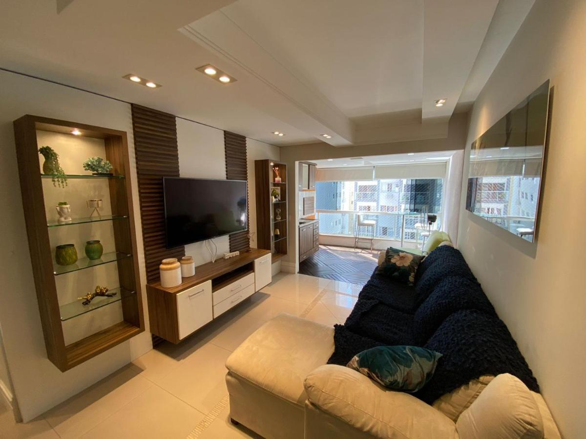 Apartamento Com 3 Dormitórios *